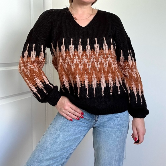 Fair Isle V-neck Pullover Sweater - Picture 2 of 7